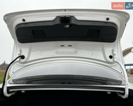 Белый Фольксваген Джетта, объемом двигателя 1.97 л и пробегом 270 тыс. км за 9500 $, фото 26 на Automoto.ua