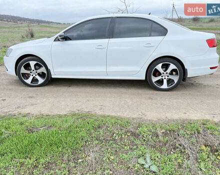 Белый Фольксваген Джетта, объемом двигателя 2 л и пробегом 195 тыс. км за 9000 $, фото 10 на Automoto.ua