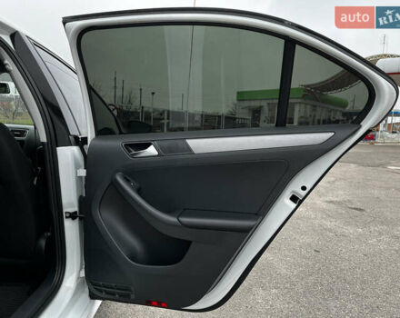 Белый Фольксваген Джетта, объемом двигателя 1.97 л и пробегом 270 тыс. км за 9500 $, фото 29 на Automoto.ua