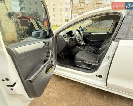 Белый Фольксваген Джетта, объемом двигателя 2 л и пробегом 195 тыс. км за 9000 $, фото 21 на Automoto.ua