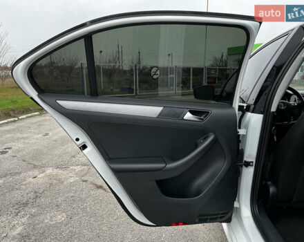 Белый Фольксваген Джетта, объемом двигателя 1.97 л и пробегом 270 тыс. км за 9500 $, фото 22 на Automoto.ua