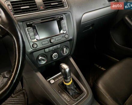 Білий Фольксваген Джетта, об'ємом двигуна 1.8 л та пробігом 141 тис. км за 10400 $, фото 10 на Automoto.ua