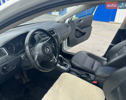 Белый Фольксваген Джетта, объемом двигателя 1.8 л и пробегом 150 тыс. км за 7999 $, фото 18 на Automoto.ua