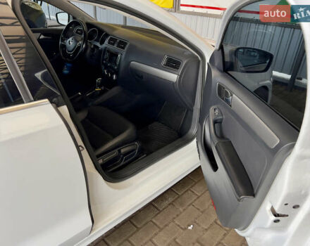 Білий Фольксваген Джетта, об'ємом двигуна 1.8 л та пробігом 141 тис. км за 10400 $, фото 16 на Automoto.ua