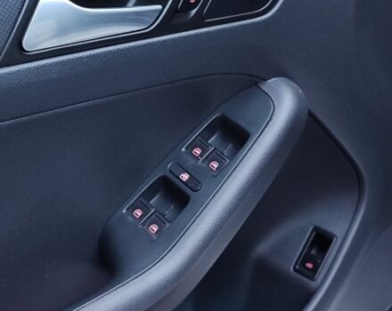 Білий Фольксваген Джетта, об'ємом двигуна 2 л та пробігом 151 тис. км за 10000 $, фото 6 на Automoto.ua