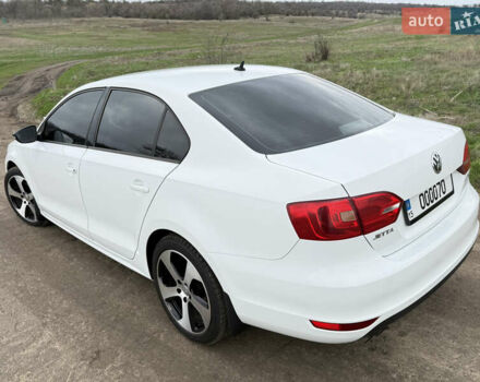 Белый Фольксваген Джетта, объемом двигателя 2 л и пробегом 195 тыс. км за 9000 $, фото 9 на Automoto.ua