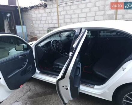 Білий Фольксваген Джетта, об'ємом двигуна 2 л та пробігом 151 тис. км за 10000 $, фото 14 на Automoto.ua