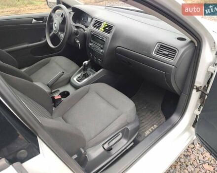 Белый Фольксваген Джетта, объемом двигателя 2 л и пробегом 141 тыс. км за 10500 $, фото 6 на Automoto.ua