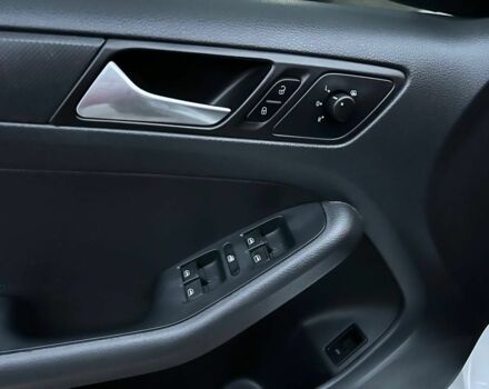 Білий Фольксваген Джетта, об'ємом двигуна 2 л та пробігом 206 тис. км за 8999 $, фото 8 на Automoto.ua