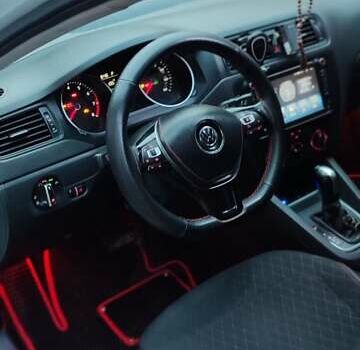 Білий Фольксваген Джетта, об'ємом двигуна 2 л та пробігом 151 тис. км за 10000 $, фото 4 на Automoto.ua