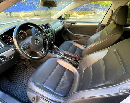 Белый Фольксваген Джетта, объемом двигателя 1.8 л и пробегом 135 тыс. км за 9500 $, фото 4 на Automoto.ua