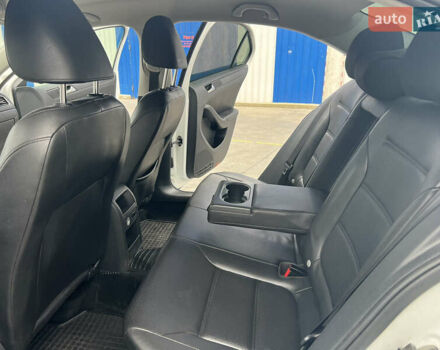 Белый Фольксваген Джетта, объемом двигателя 1.8 л и пробегом 150 тыс. км за 7999 $, фото 15 на Automoto.ua