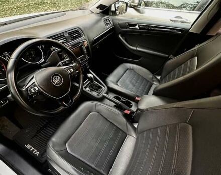 Белый Фольксваген Джетта, объемом двигателя 1.8 л и пробегом 123 тыс. км за 10700 $, фото 9 на Automoto.ua