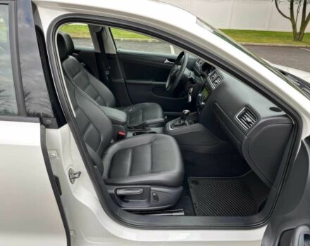 Белый Фольксваген Джетта, объемом двигателя 1.8 л и пробегом 88 тыс. км за 6000 $, фото 6 на Automoto.ua