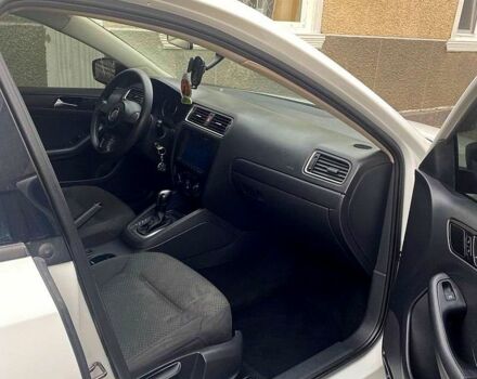 Білий Фольксваген Джетта, об'ємом двигуна 2 л та пробігом 320 тис. км за 7100 $, фото 2 на Automoto.ua