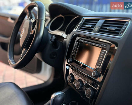 Белый Фольксваген Джетта, объемом двигателя 1.97 л и пробегом 178 тыс. км за 12000 $, фото 7 на Automoto.ua