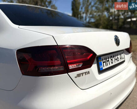 Белый Фольксваген Джетта, объемом двигателя 1.6 л и пробегом 170 тыс. км за 11200 $, фото 6 на Automoto.ua