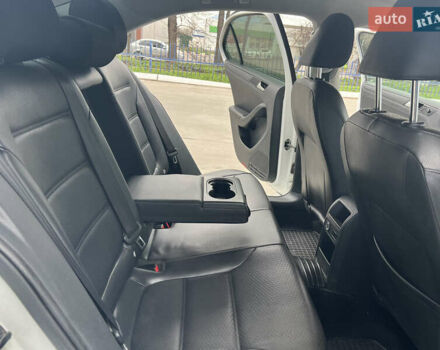 Белый Фольксваген Джетта, объемом двигателя 1.8 л и пробегом 150 тыс. км за 8750 $, фото 17 на Automoto.ua