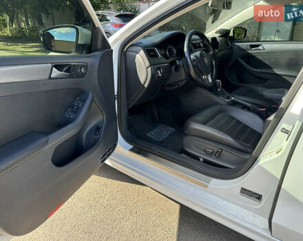 Белый Фольксваген Джетта, объемом двигателя 1.8 л и пробегом 138 тыс. км за 9400 $, фото 14 на Automoto.ua