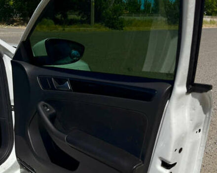 Белый Фольксваген Джетта, объемом двигателя 1.6 л и пробегом 170 тыс. км за 11200 $, фото 11 на Automoto.ua