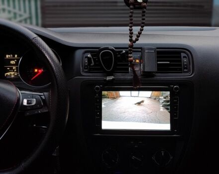 Білий Фольксваген Джетта, об'ємом двигуна 2 л та пробігом 151 тис. км за 10000 $, фото 4 на Automoto.ua