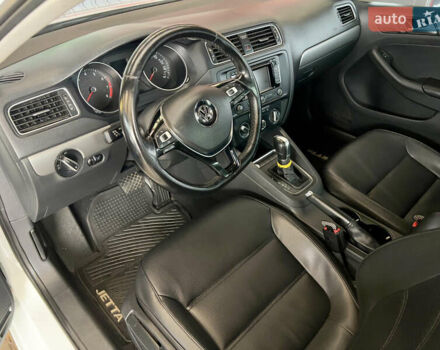Білий Фольксваген Джетта, об'ємом двигуна 1.8 л та пробігом 141 тис. км за 10400 $, фото 8 на Automoto.ua