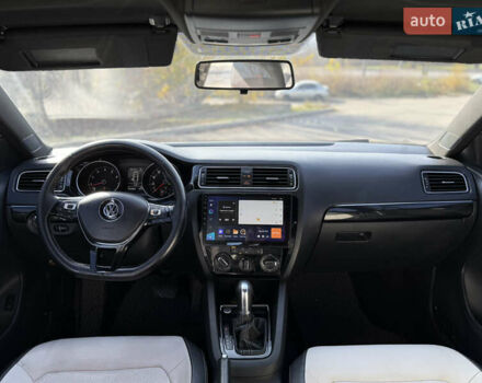 Білий Фольксваген Джетта, об'ємом двигуна 1.8 л та пробігом 203 тис. км за 9800 $, фото 10 на Automoto.ua