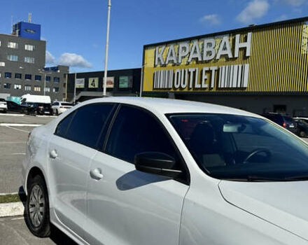 Фольксваген Джетта 2014 в Киеве на Automoto.ua Белый Фольксваген Джетта, объемом двигателя 1.98 л и пробегом 232 тыс. км за 8400 $, фото 6 на Automoto.ua