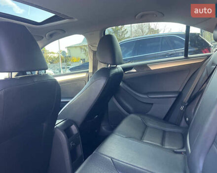 Фольксваген Джетта 2015 в Ивано-Франковске на Automoto.ua Белый Фольксваген Джетта, объемом двигателя 1.78 л и пробегом 201 тыс. км за 10700 $, фото 18 на Automoto.ua