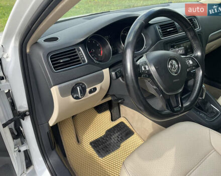 Білий Фольксваген Джетта, об'ємом двигуна 1.8 л та пробігом 151 тис. км за 11800 $, фото 12 на Automoto.ua