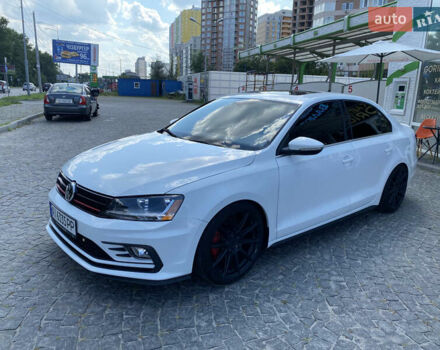 Фольксваген Джетта 2015 в Киеве на Automoto.ua Белый Фольксваген Джетта, объемом двигателя 2 л и пробегом 88 тыс. км за 9900 $, фото 11 на Automoto.ua