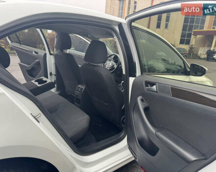 Белый Фольксваген Джетта, объемом двигателя 1.97 л и пробегом 168 тыс. км за 13000 $, фото 11 на Automoto.ua