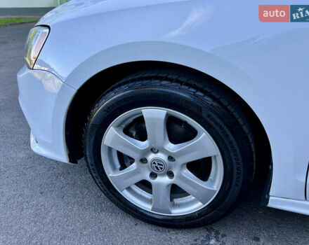 Белый Фольксваген Джетта, объемом двигателя 1.4 л и пробегом 195 тыс. км за 9000 $, фото 55 на Automoto.ua