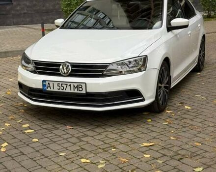 Фольксваген Джетта 2015 в Броварах на Automoto.ua Белый Фольксваген Джетта, объемом двигателя 1.8 л и пробегом 157 тыс. км за 14800 $, фото 1 на Automoto.ua