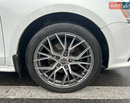 Белый Фольксваген Джетта, объемом двигателя 1.8 л и пробегом 120 тыс. км за 11500 $, фото 3 на Automoto.ua