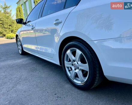 Белый Фольксваген Джетта, объемом двигателя 1.4 л и пробегом 195 тыс. км за 9000 $, фото 11 на Automoto.ua