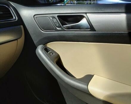 Білий Фольксваген Джетта, об'ємом двигуна 1.8 л та пробігом 177 тис. км за 10500 $, фото 23 на Automoto.ua