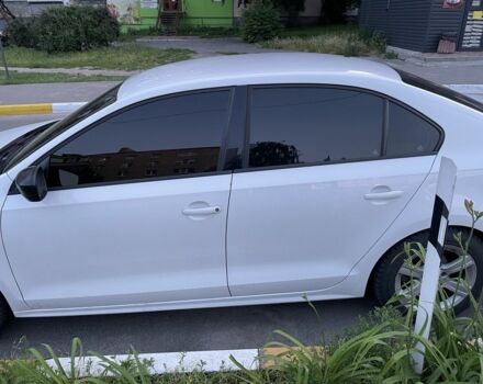 Фольксваген Джетта 2015 у Василькове на Automoto.ua Білий Фольксваген Джетта, об'ємом двигуна 2 л та пробігом 220 тис. км за 7800 $, фото 2 на Automoto.ua