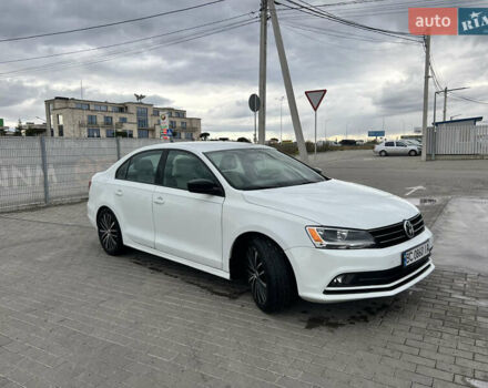 Фольксваген Джетта 2015 у Львові на Automoto.ua Білий Фольксваген Джетта, об'ємом двигуна 1.8 л та пробігом 98 тис. км за 11200 $, фото 5 на Automoto.ua
