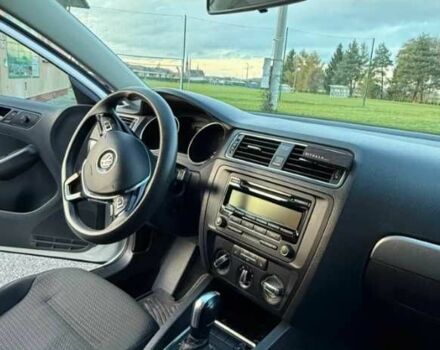 Білий Фольксваген Джетта, об'ємом двигуна 1.8 л та пробігом 128 тис. км за 8000 $, фото 5 на Automoto.ua