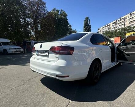 Белый Фольксваген Джетта, объемом двигателя 1.4 л и пробегом 159 тыс. км за 10500 $, фото 7 на Automoto.ua