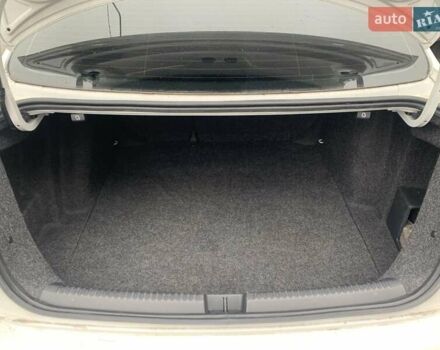 Белый Фольксваген Джетта, объемом двигателя 2 л и пробегом 120 тыс. км за 9900 $, фото 24 на Automoto.ua