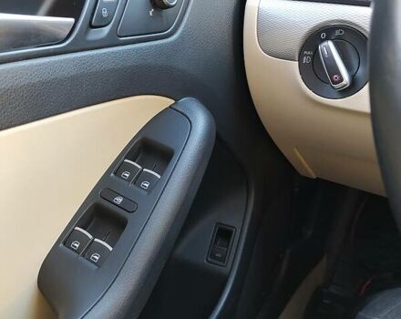 Білий Фольксваген Джетта, об'ємом двигуна 1.8 л та пробігом 177 тис. км за 10500 $, фото 22 на Automoto.ua