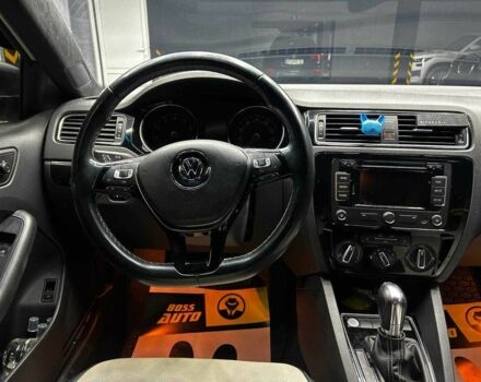 Белый Фольксваген Джетта, объемом двигателя 1.8 л и пробегом 177 тыс. км за 9750 $, фото 14 на Automoto.ua