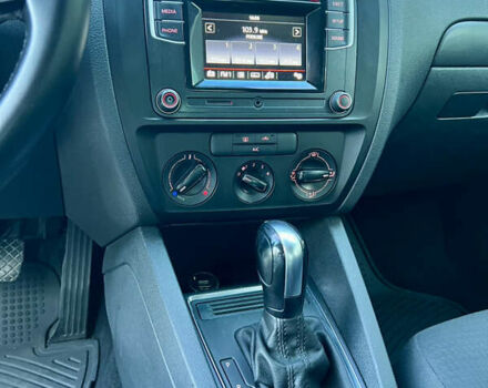 Белый Фольксваген Джетта, объемом двигателя 1.4 л и пробегом 195 тыс. км за 9000 $, фото 29 на Automoto.ua