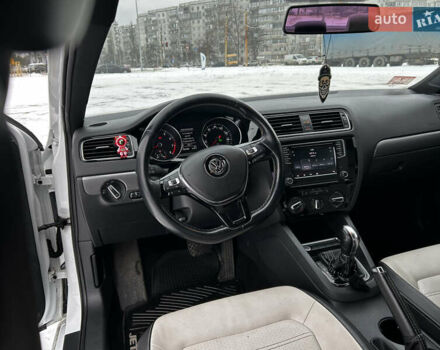 Белый Фольксваген Джетта, объемом двигателя 1.8 л и пробегом 180 тыс. км за 10999 $, фото 21 на Automoto.ua