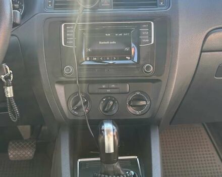 Белый Фольксваген Джетта, объемом двигателя 1.4 л и пробегом 159 тыс. км за 10500 $, фото 16 на Automoto.ua