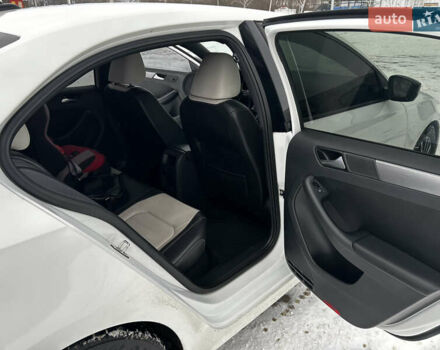 Белый Фольксваген Джетта, объемом двигателя 1.8 л и пробегом 180 тыс. км за 10999 $, фото 23 на Automoto.ua