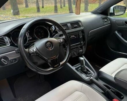 Фольксваген Джетта 2015 в Броварах на Automoto.ua Белый Фольксваген Джетта, объемом двигателя 1.8 л и пробегом 157 тыс. км за 14800 $, фото 8 на Automoto.ua