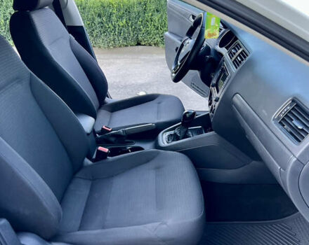 Белый Фольксваген Джетта, объемом двигателя 1.4 л и пробегом 195 тыс. км за 9000 $, фото 52 на Automoto.ua